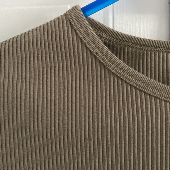 🩻RIBBED CREWNECK CROPPED T-SHIRT - Picture 3 of 4